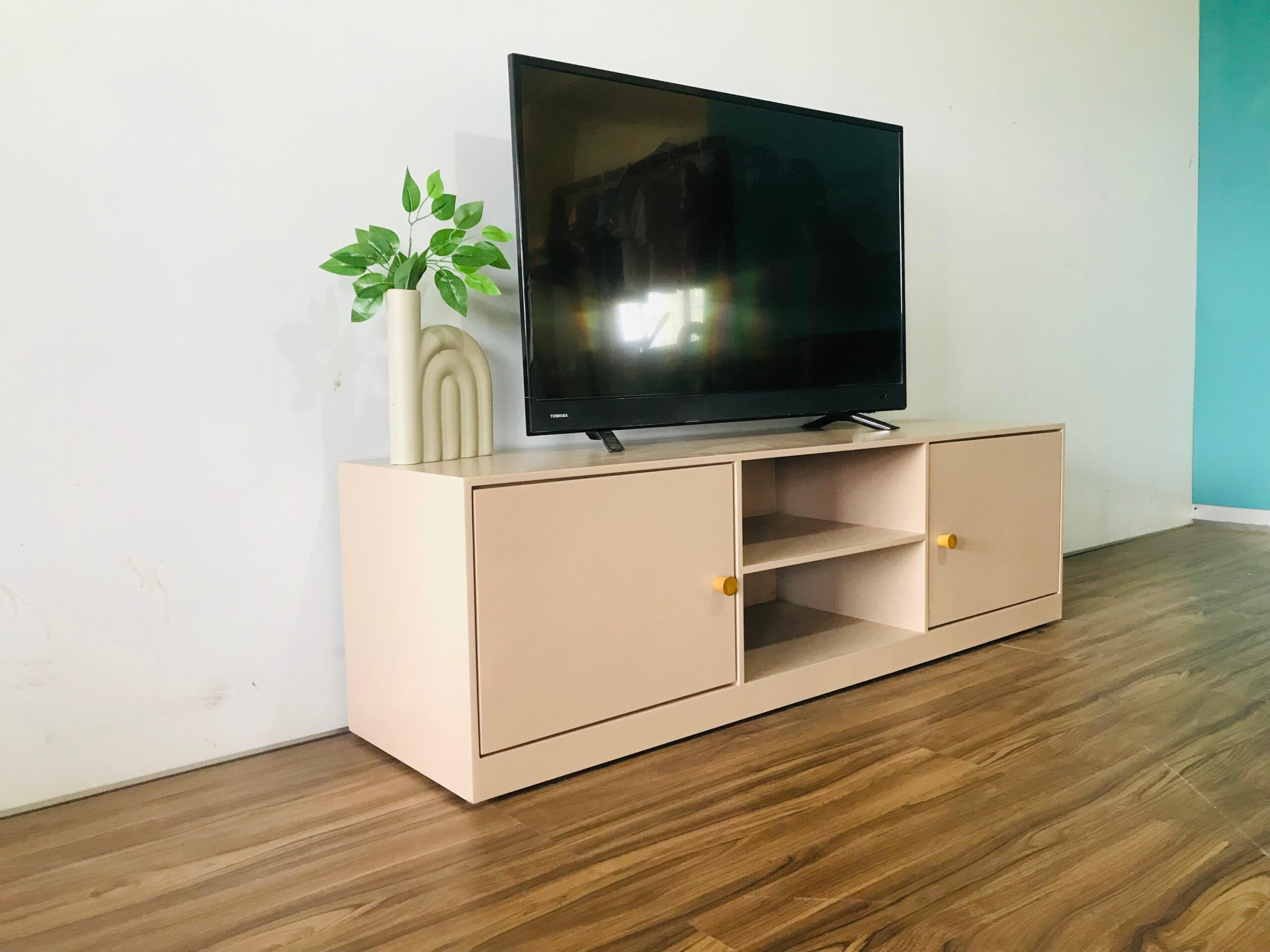 1659 TV Console (MDF) - Image 4