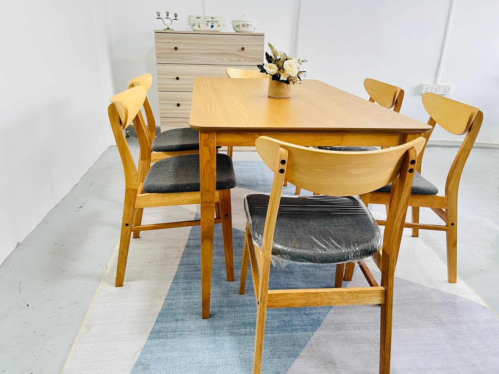 Macy 6 Seater Dining Suite - Image 13