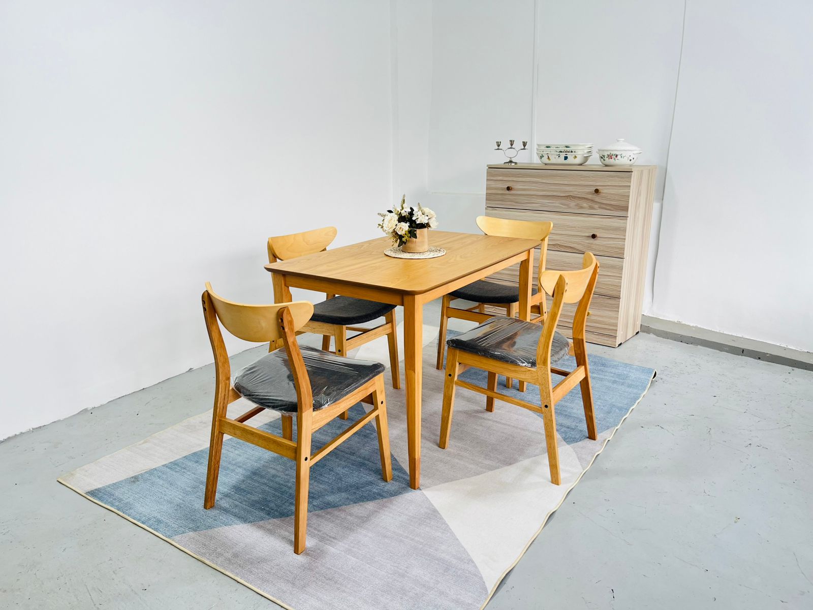 Macy 4 Seater Dining Suite - Image 9