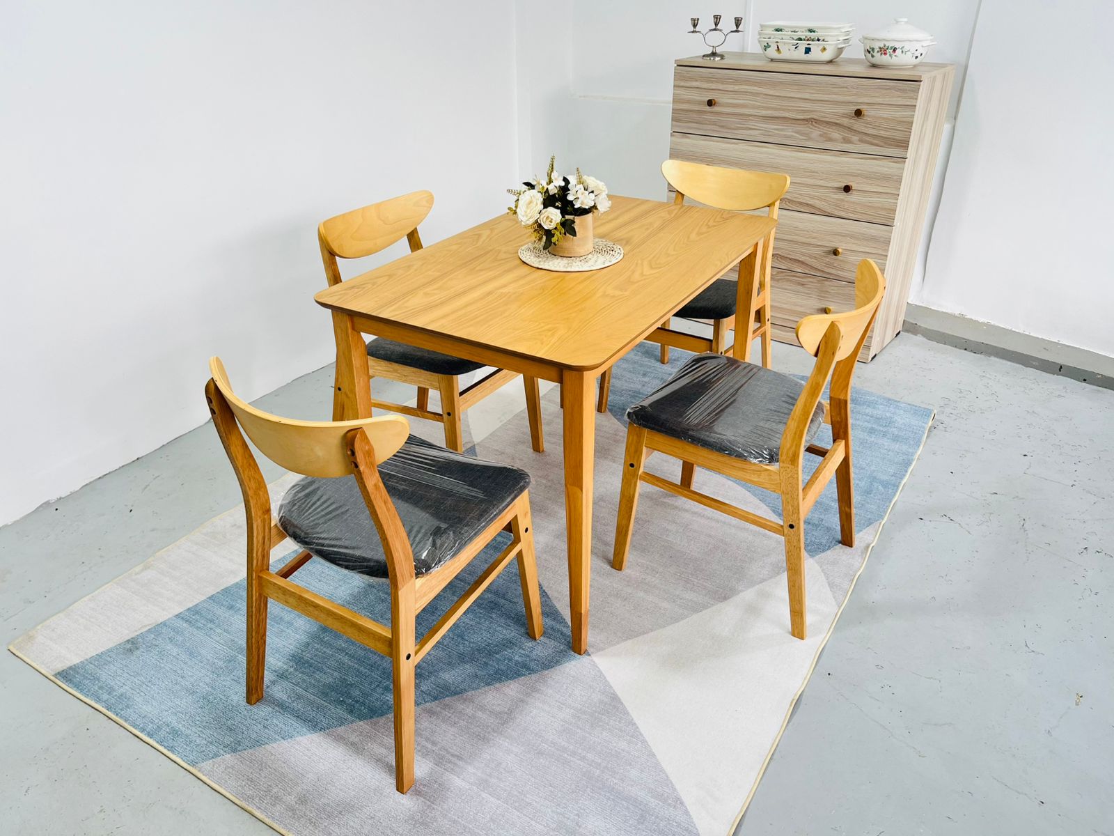 Macy 4 Seater Dining Suite - Image 7