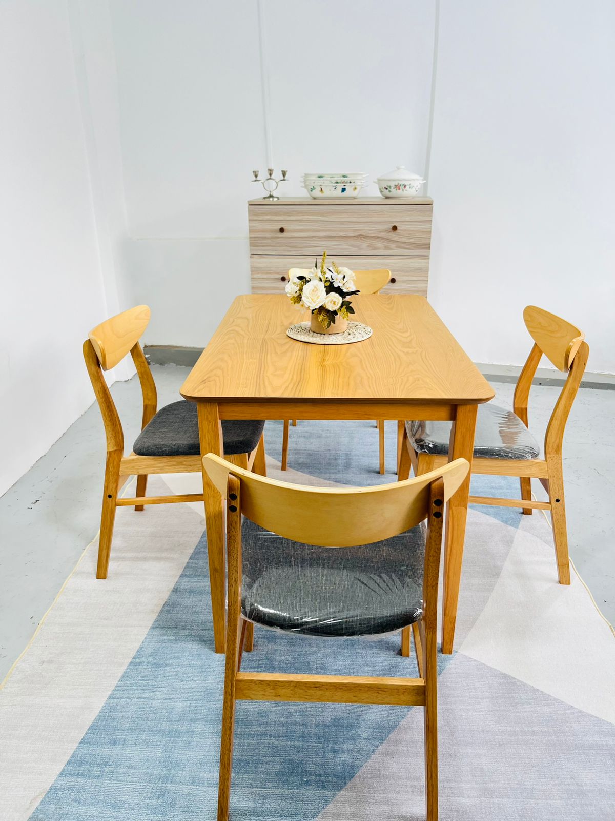 Macy 4 Seater Dining Suite - Image 5