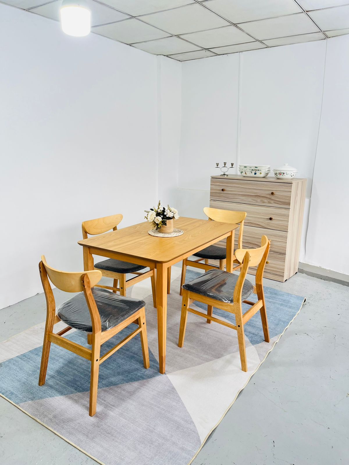 Macy 4 Seater Dining Suite - Image 6