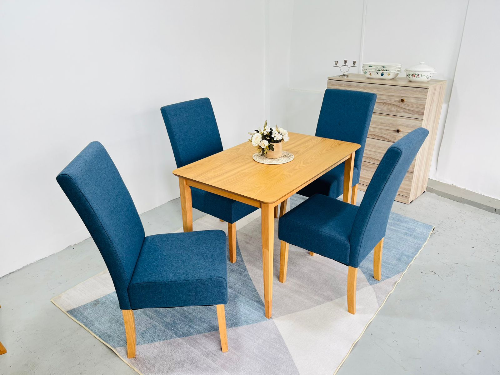 Mesi 4 Seater Dining Suite - Image 5