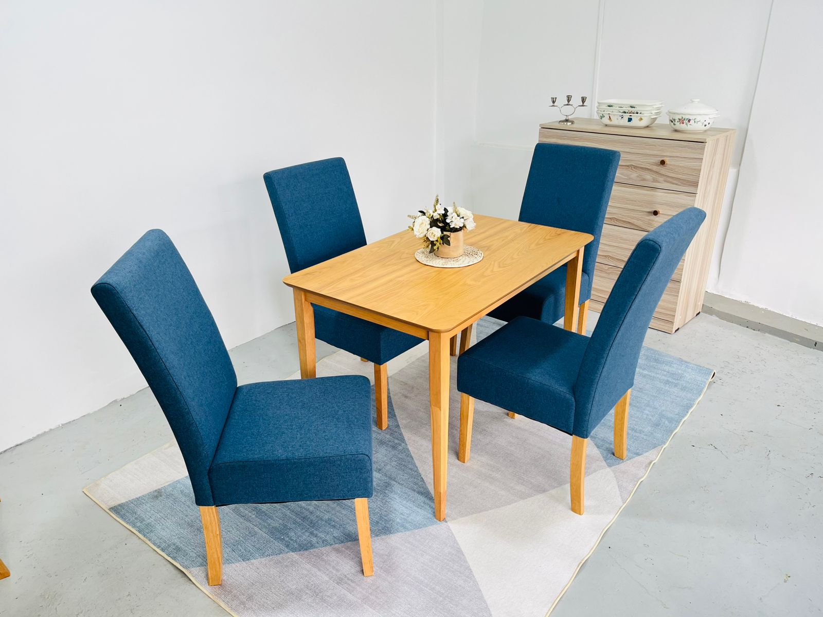 Mesi 4 Seater Dining Suite - Image 4