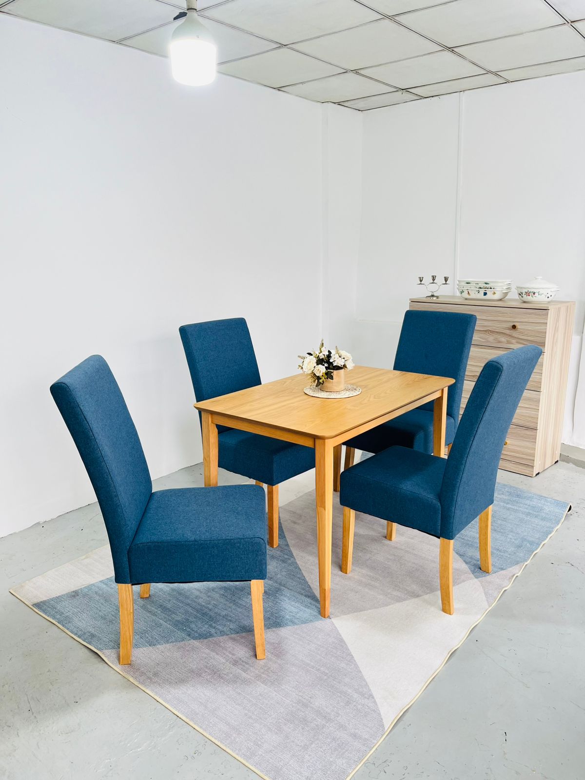 Mesi 4 Seater Dining Suite - Image 3