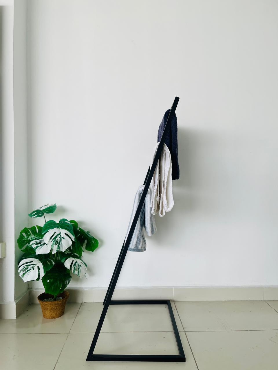 Vito clothes rack - Image 2