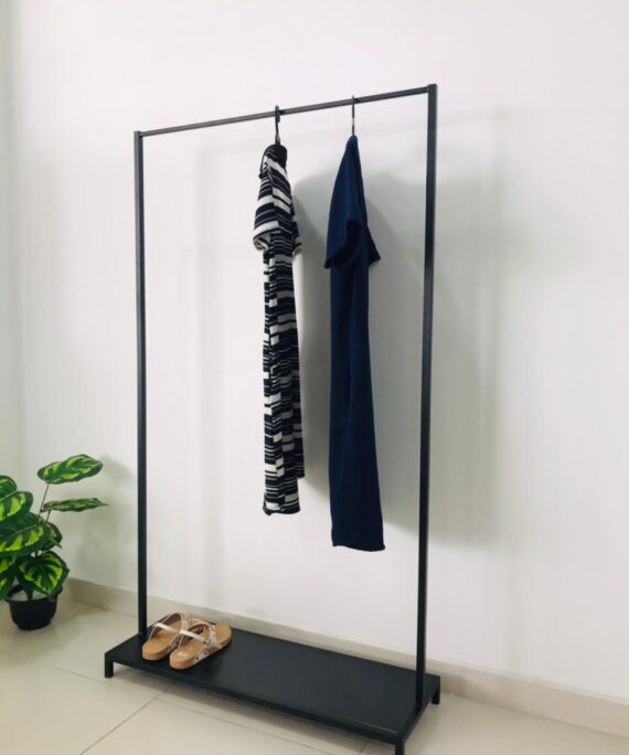 Mono clothes hanger